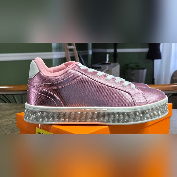 GOSERCE Fashion Sneakers with Sparkly Rhinestone #1184 - Picture 6 of 16